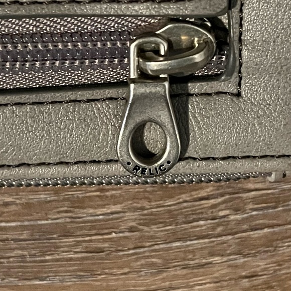 Relic wallet/wristlet - Picture 7 of 10